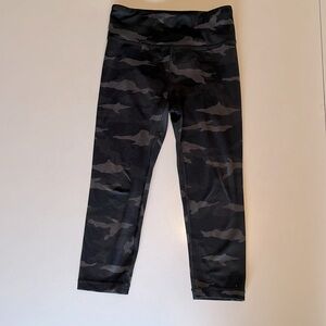 Athleta Girl capri leggings